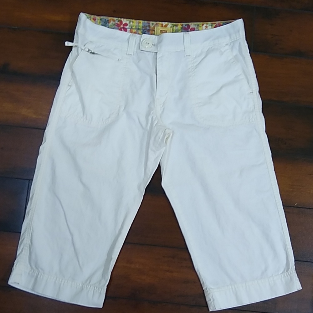 Levi's Capris